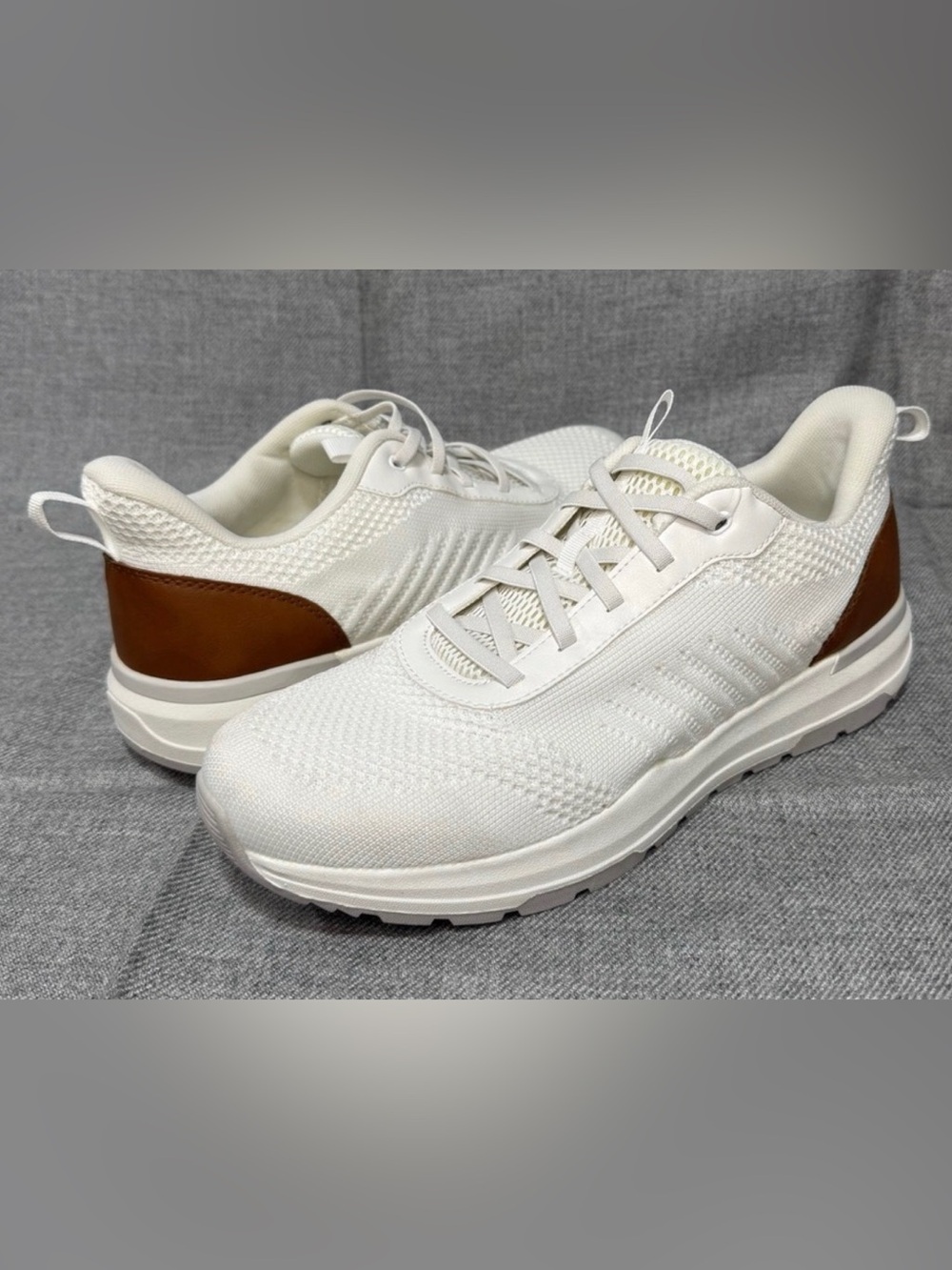George Men’s Size 12 White Knit Sneakers Brown Accent New With Tags
